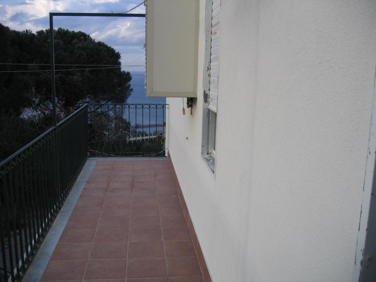 Casa Vista Eolie Apartment เชฟาลู ภายนอก รูปภาพ